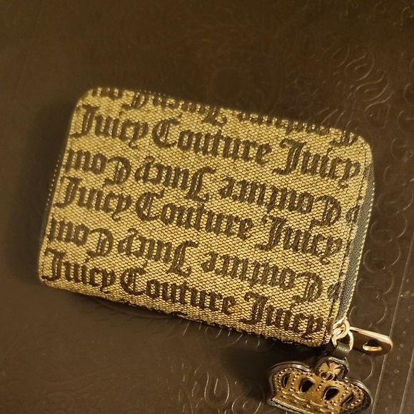 Juicy Couture Metallic Gold and Black Logo Zip Wallet with Crown Charm - Picture 6 of 7